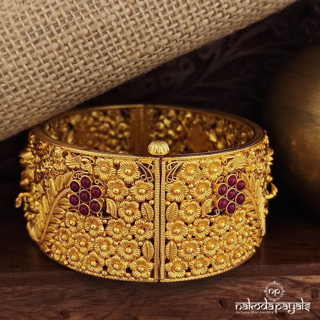 Lakshmi Kada (Gk3108-09)