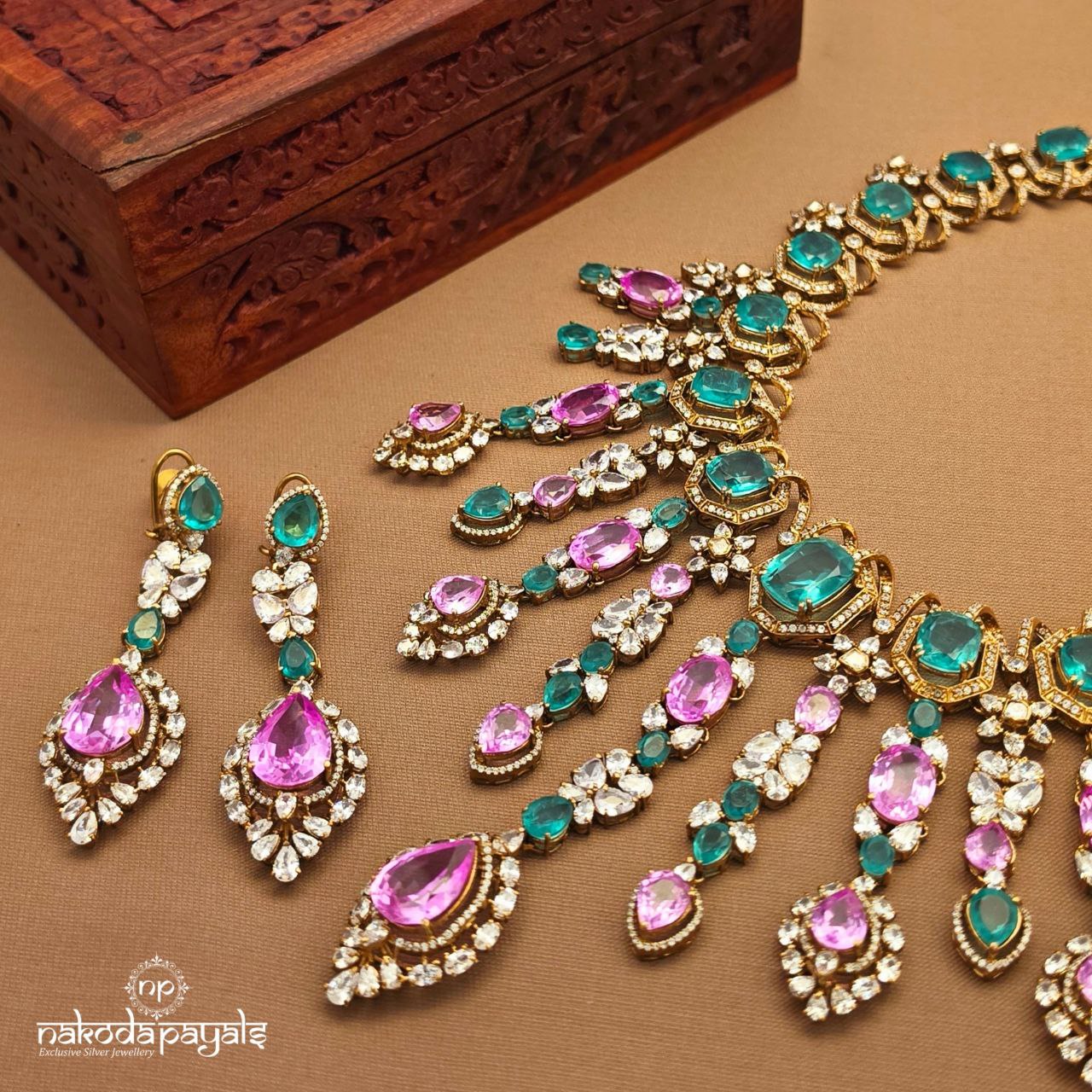Shinney Neckpiece With Earrings (Gn10040)