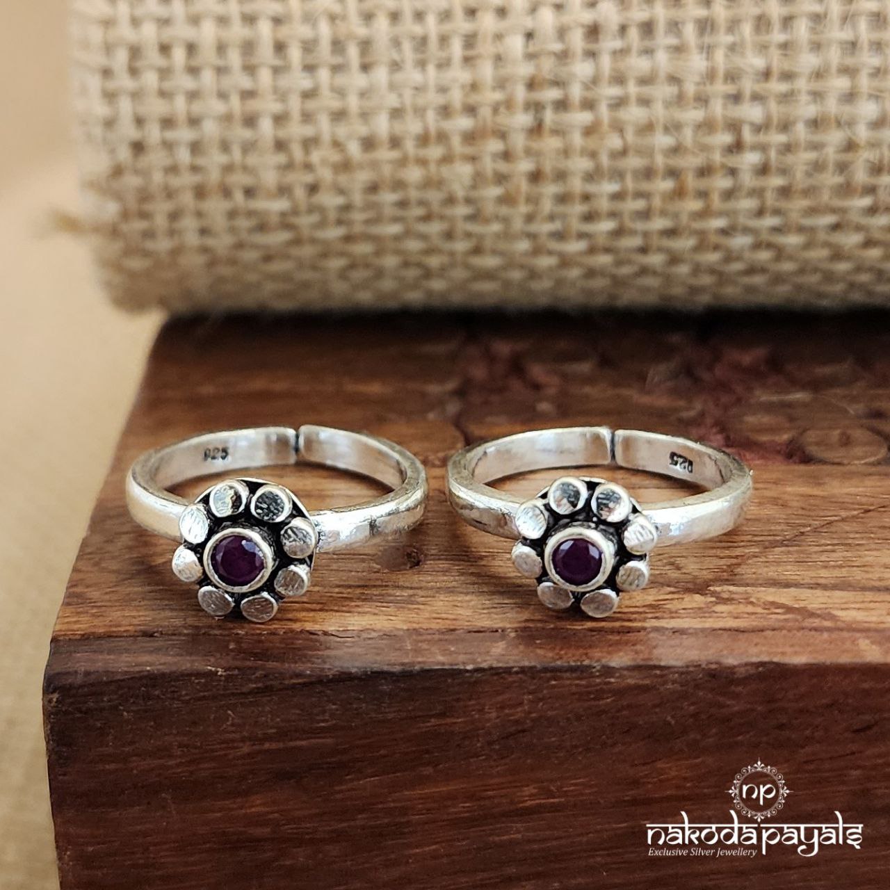 Stamped Pink Flower Toerings (T4176)