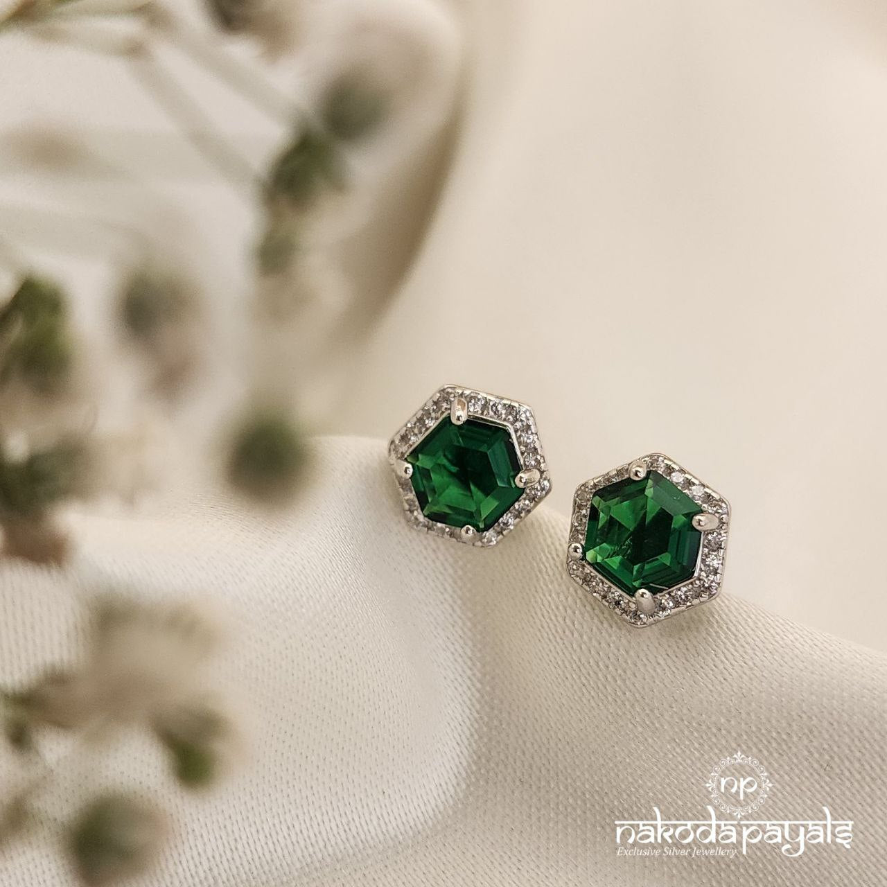 Green Hexagon Earrings (St2879)