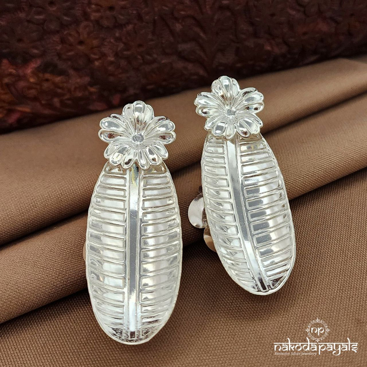 Banana Leafy Deepa Cum Kumkum Cup (Aa2564)