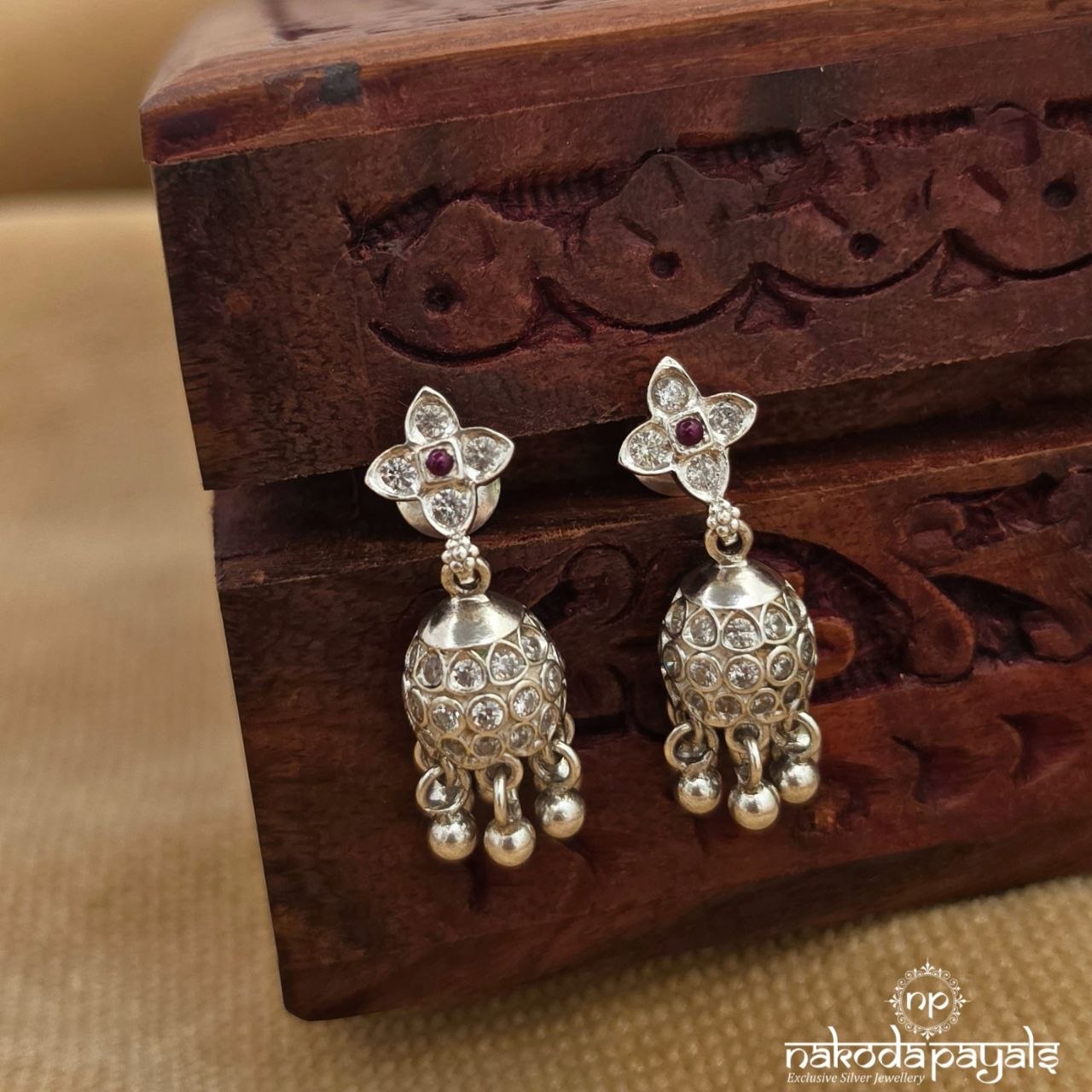 Glorious Jhumka (J1827)