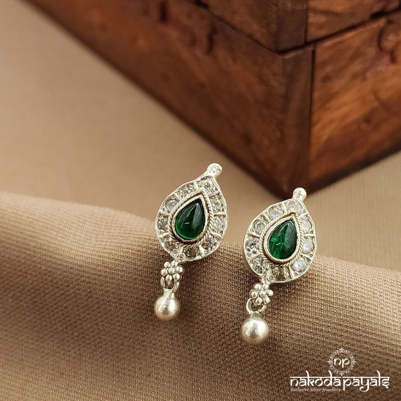 Green Ball Drop Studs (S3757)