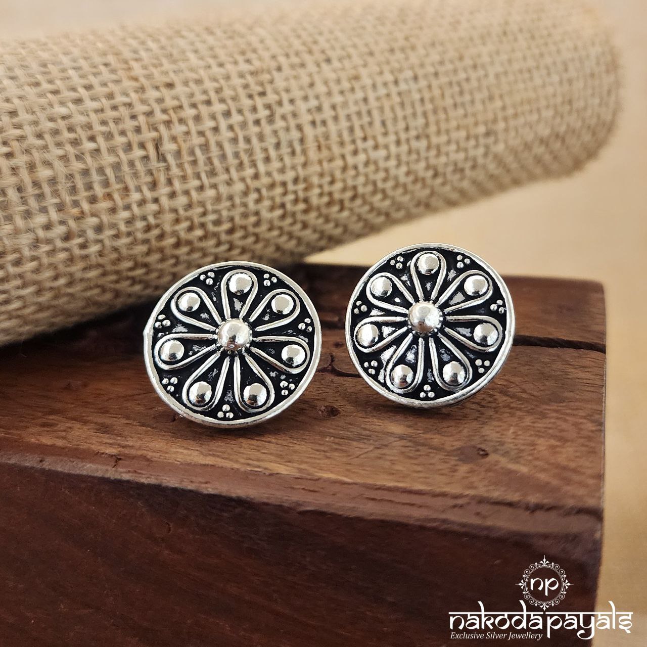 Mini Circular Studs (S9338)