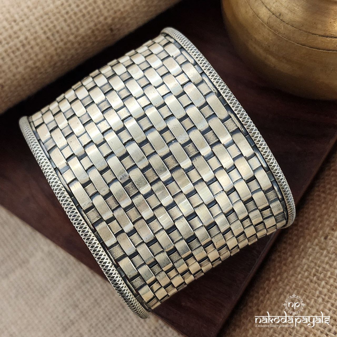 Chitai Work Broad Cuff Kada (K5128)