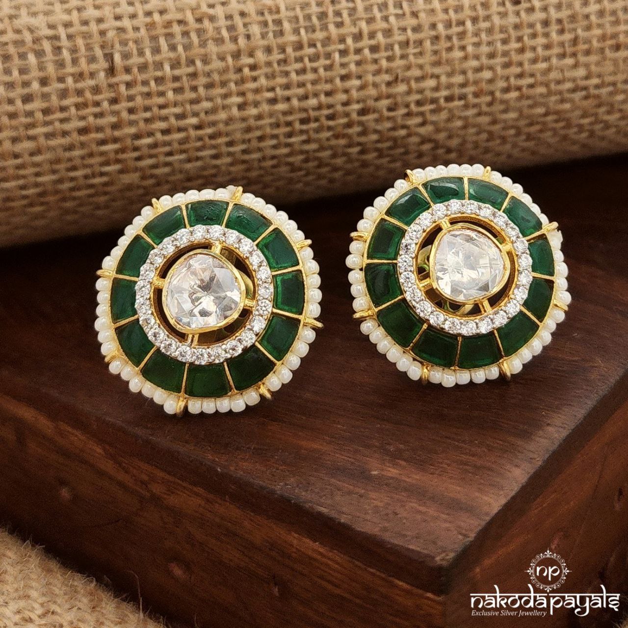 Circular Green Moissanite Studs (Ge9418)