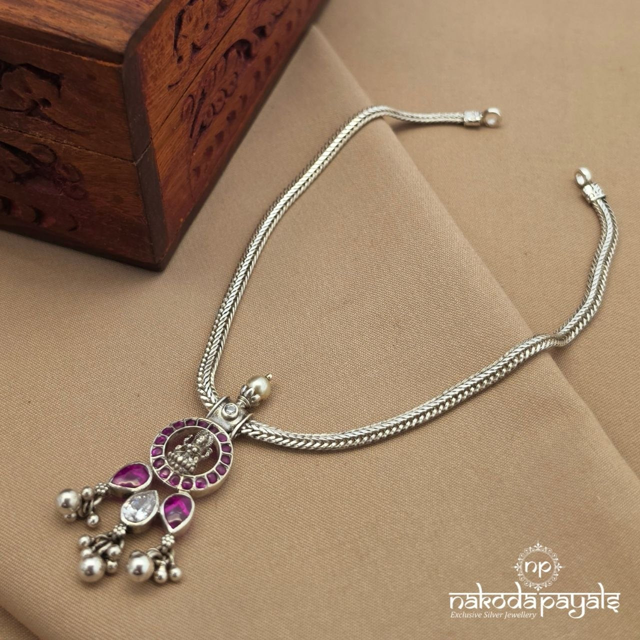 Circular Lakshmi Neckpiece (N12077)