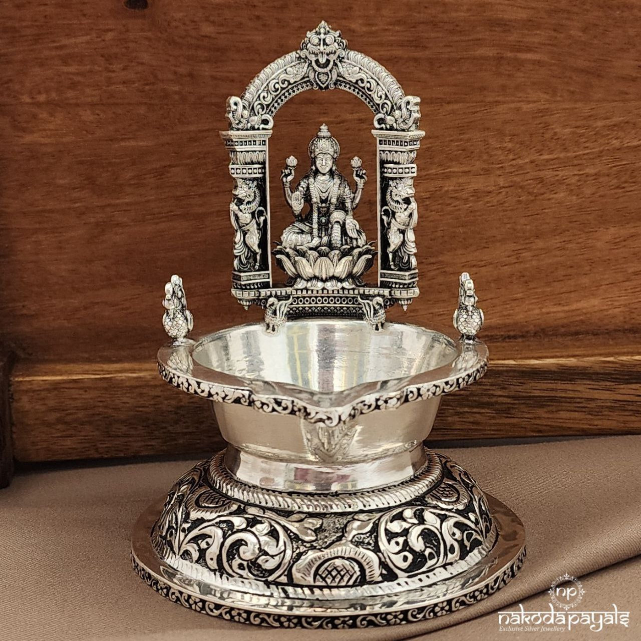 Lakshmi Kamakshi Deepam (Aa2110)