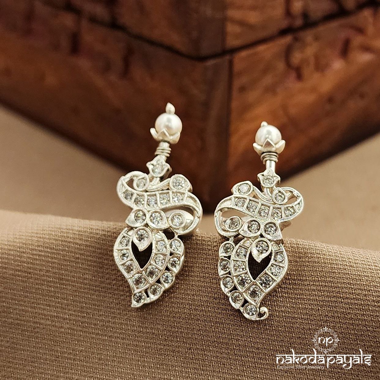 Unique White Studs (S3742)