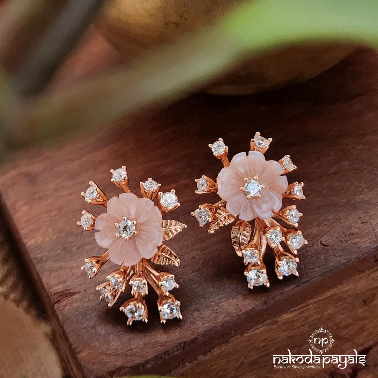 Elegant Rose Gold Flower Earrings (St2804)