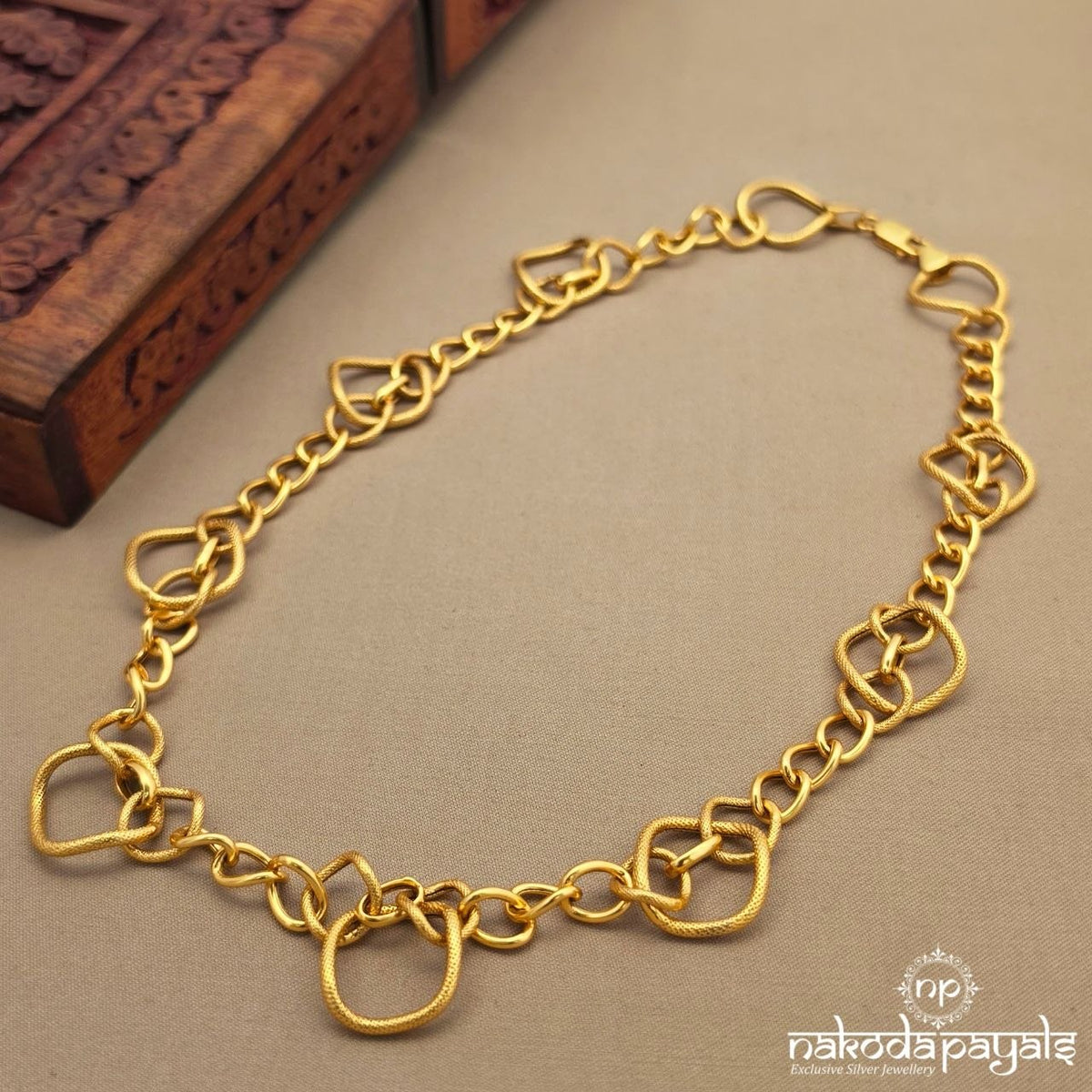 Endearing Neckpiece (Gn10629)
