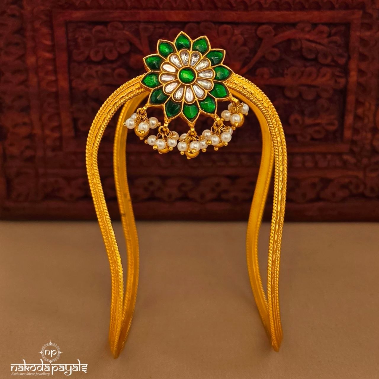 Green Pearled Vanki Armlet (Ha0111)