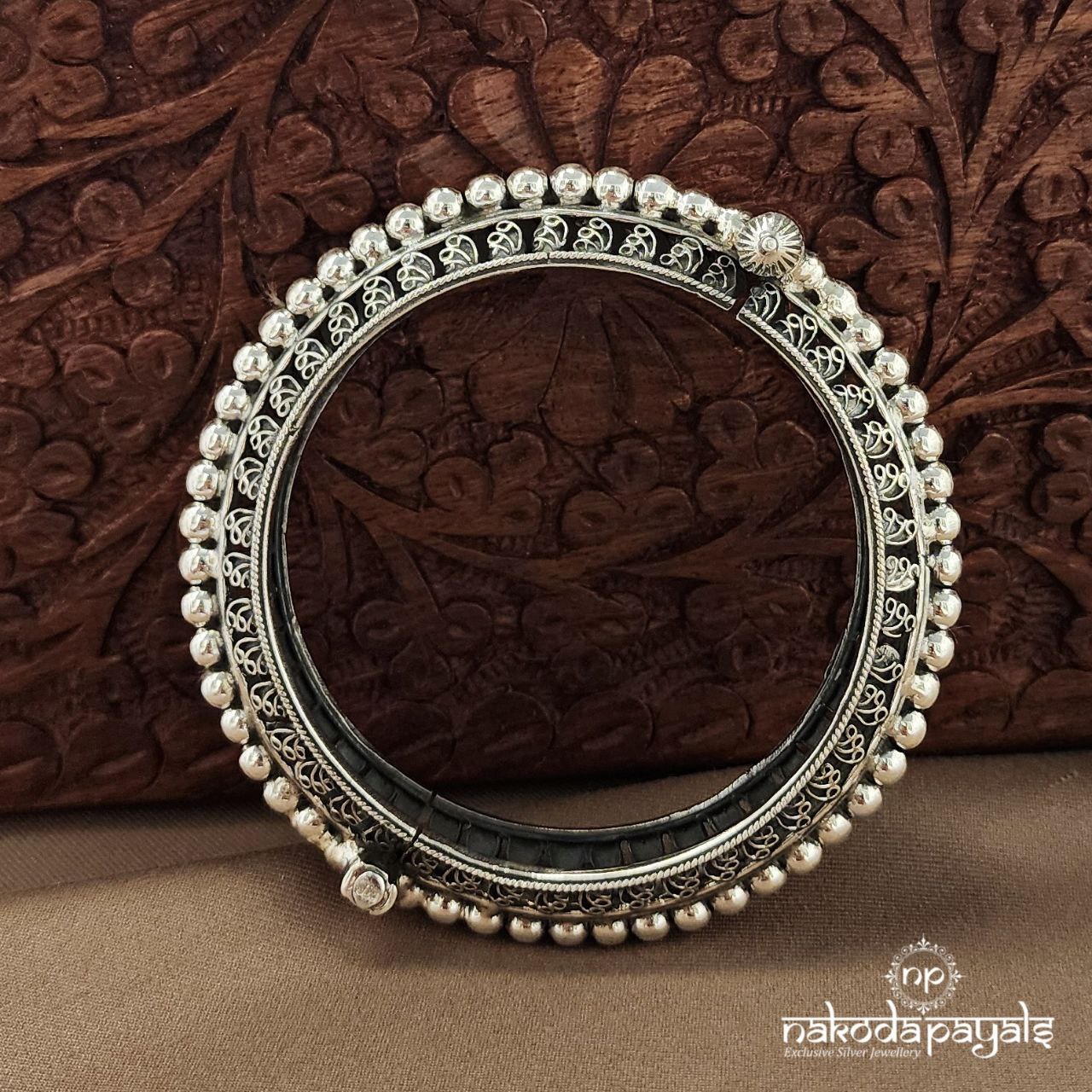 Traditional Plain Simple Kada (K6187a)