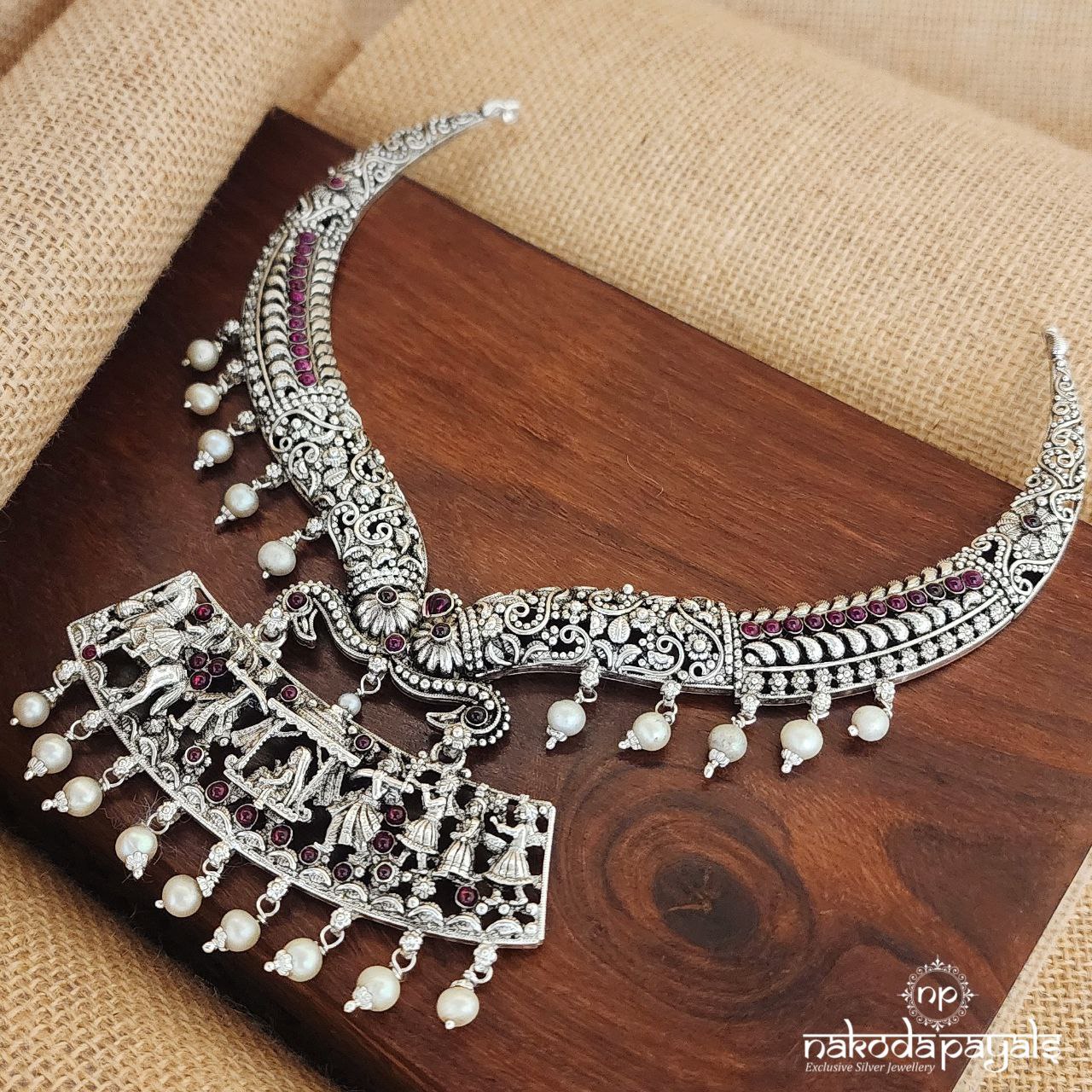 Elegant Palanquin Hasli Neckpiece (N10195)