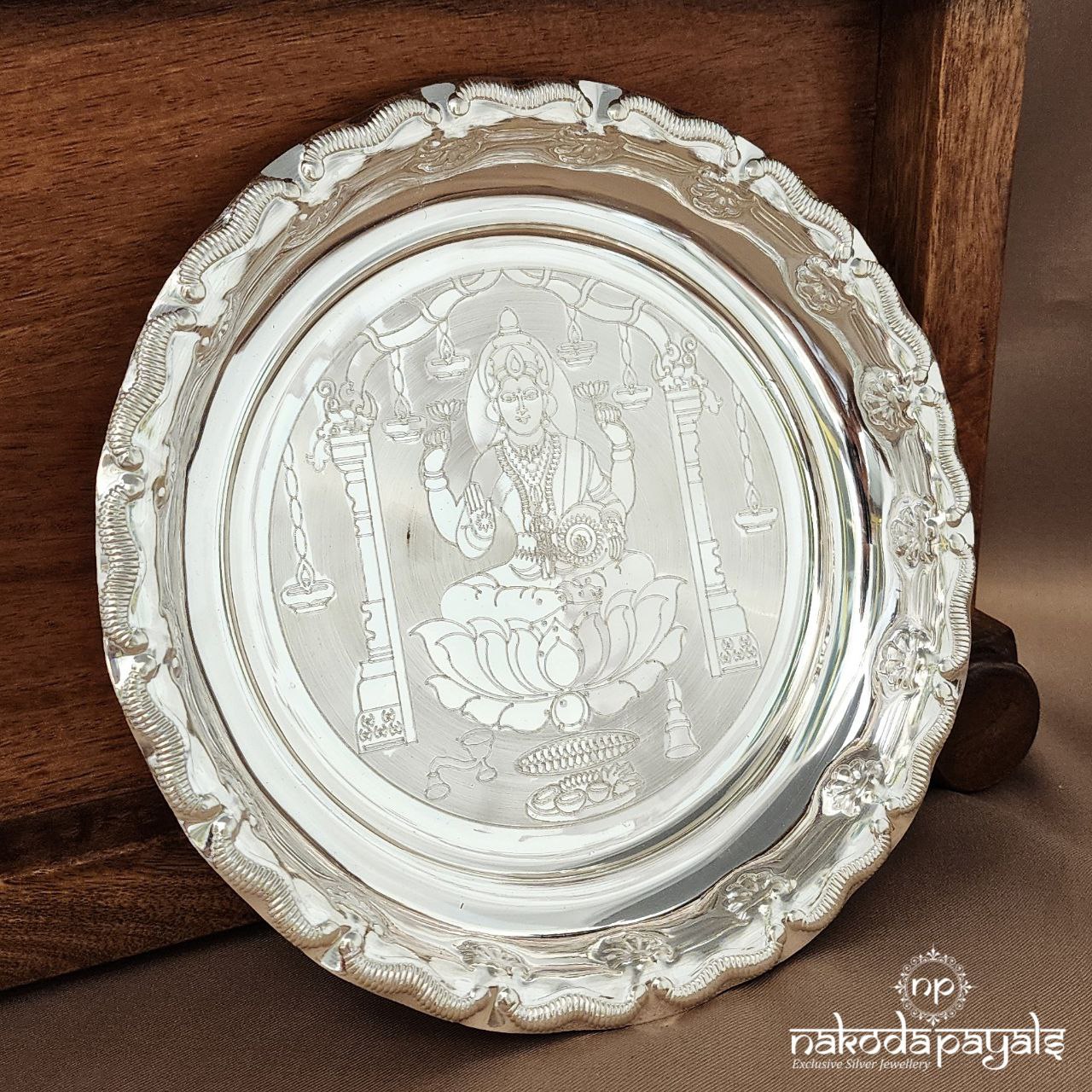 Lakshmi Smooth Plate (Aa2267)