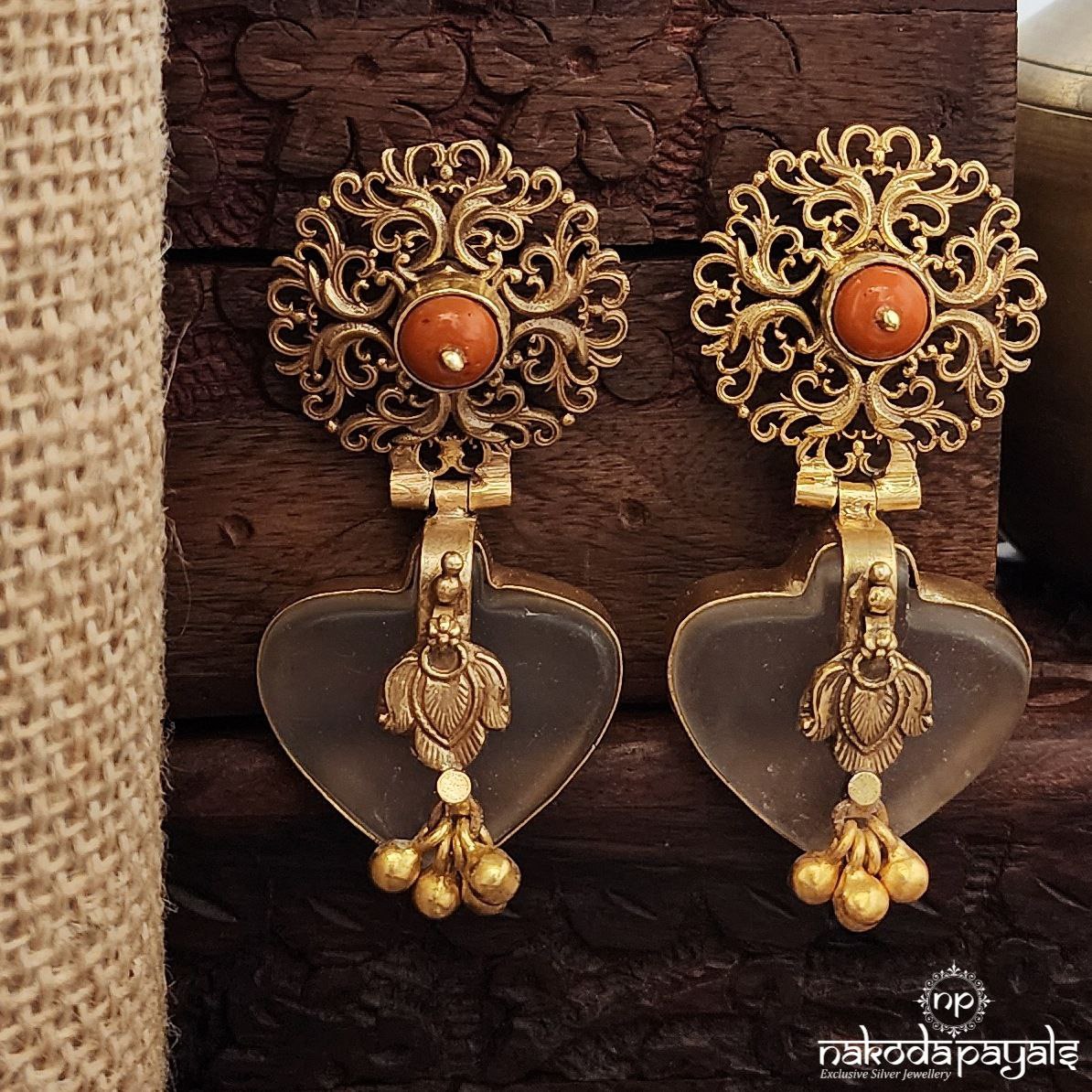 White Sweetheart Coral Earrings (Ge9776)
