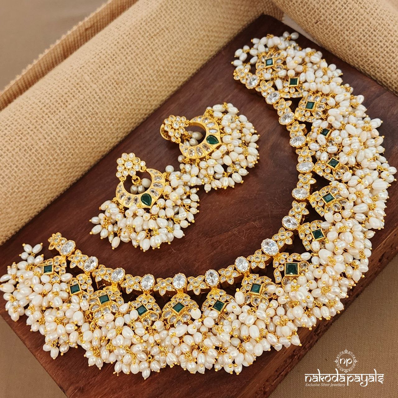 Squarish Green Guttapusalu Neckpiece Set (Gn9677)