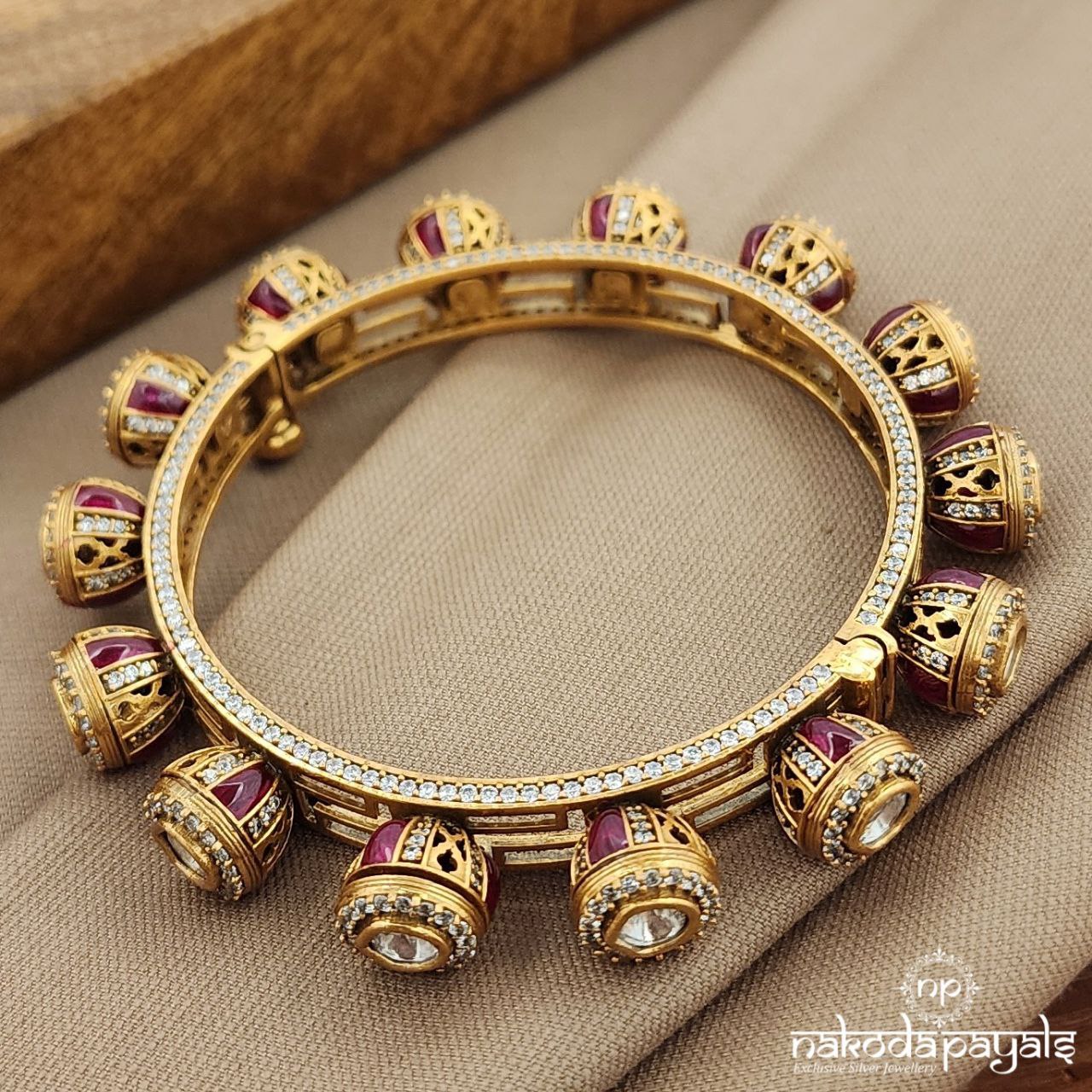 Traditional Polki Screw Kada (2.4) (Gk3205)