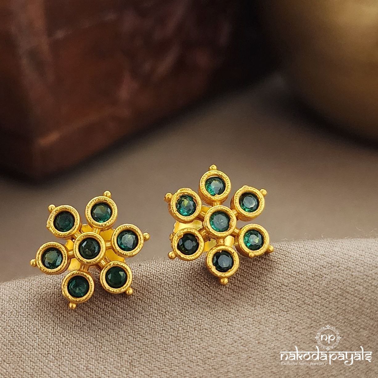 Green Mini Studs (Ge9951)