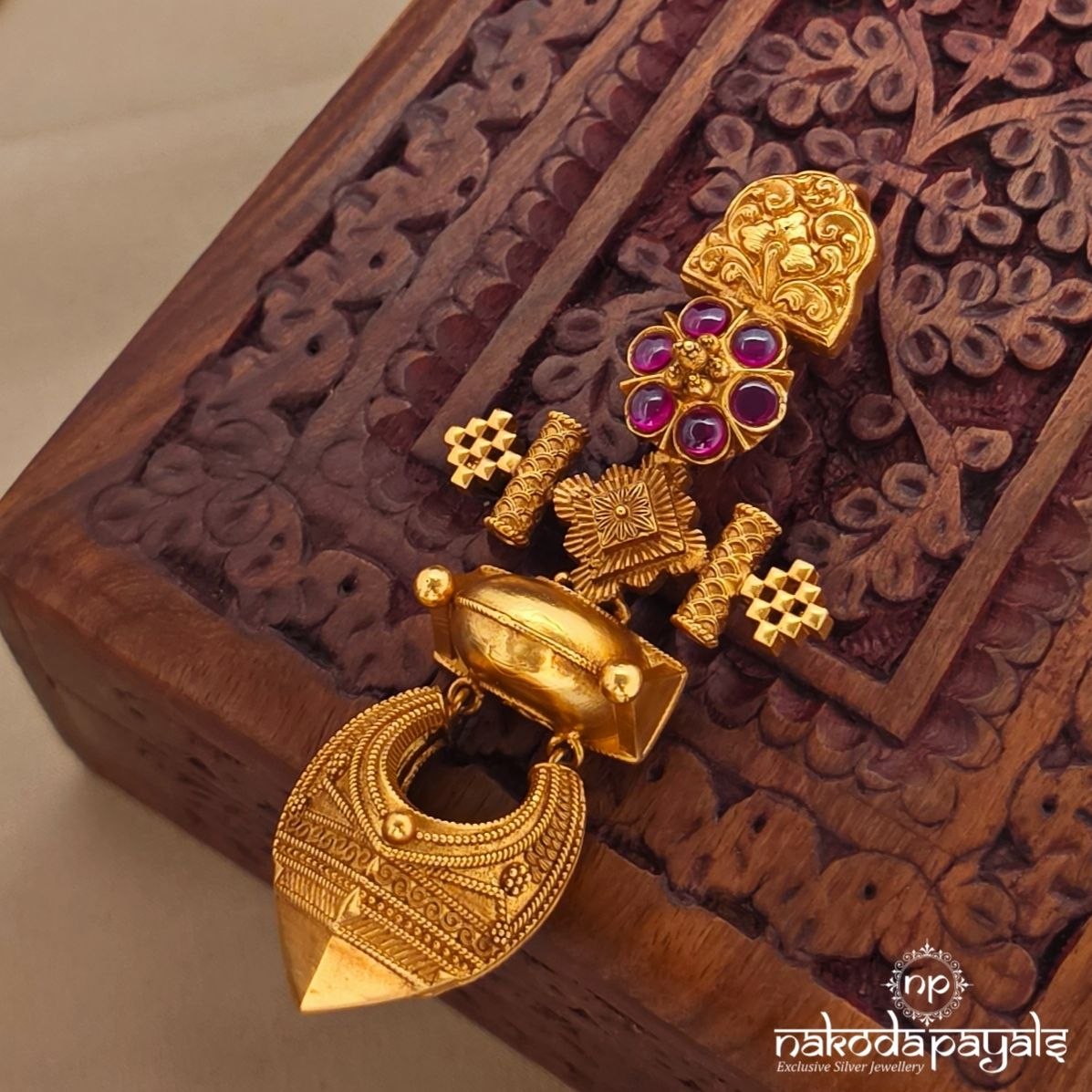 Exemplary Floral Pendant (Gp2609)