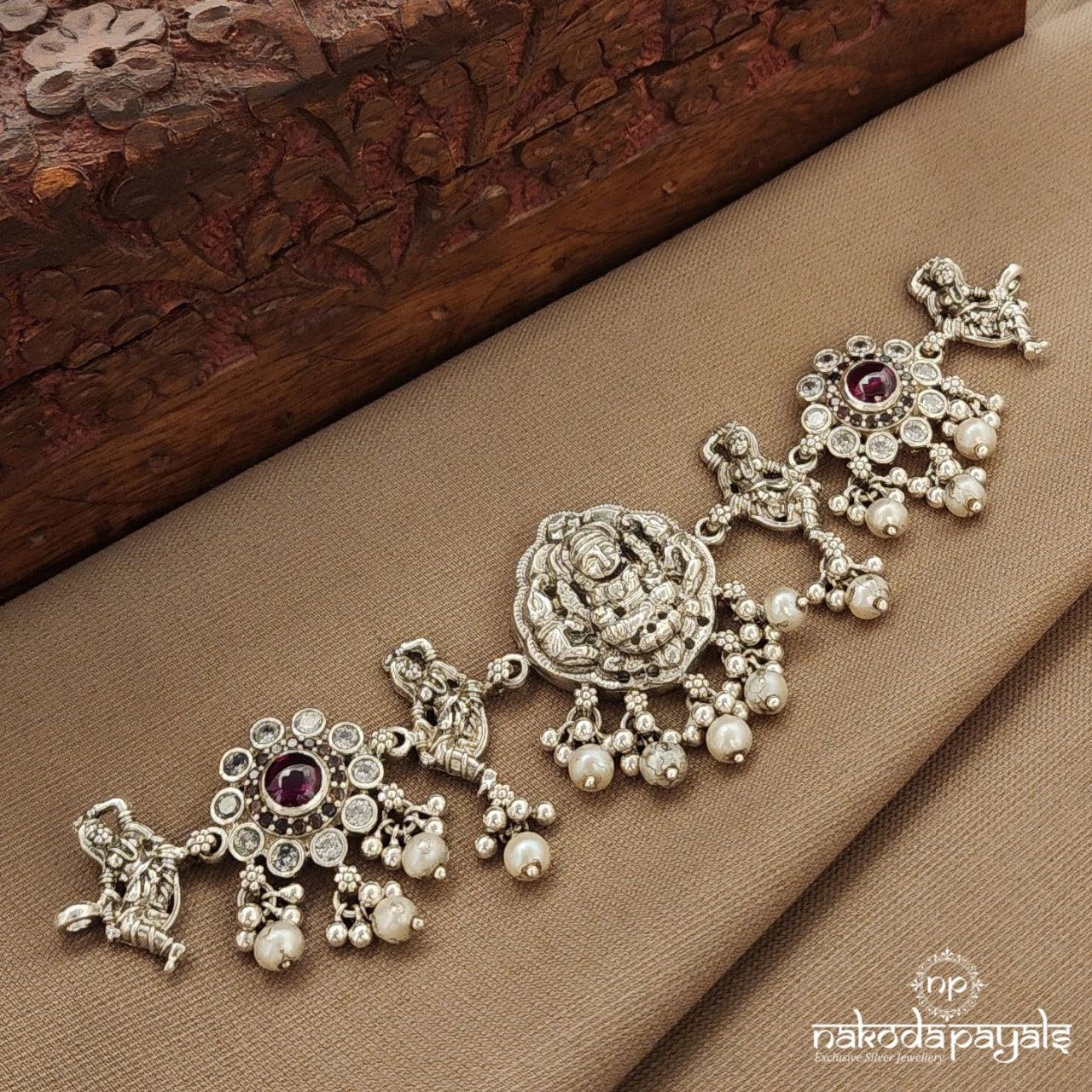 Lakshmi Pearled Choker (N11426)