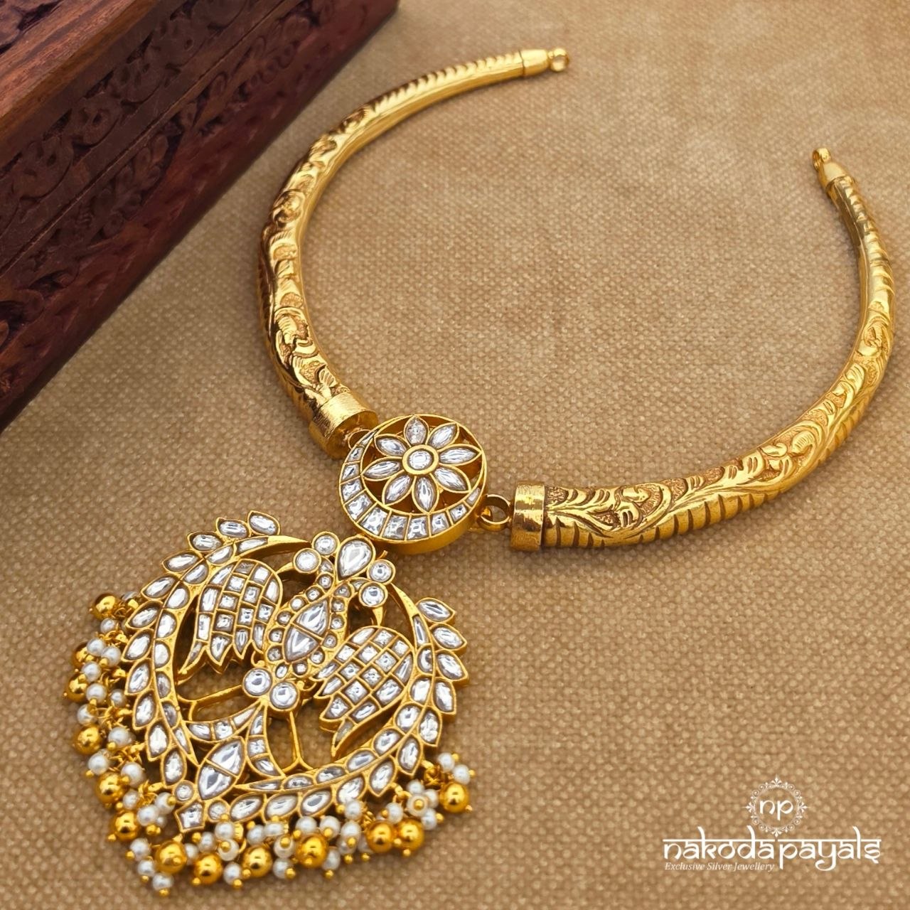 Traditional Kundan Hasli (Gn10579)