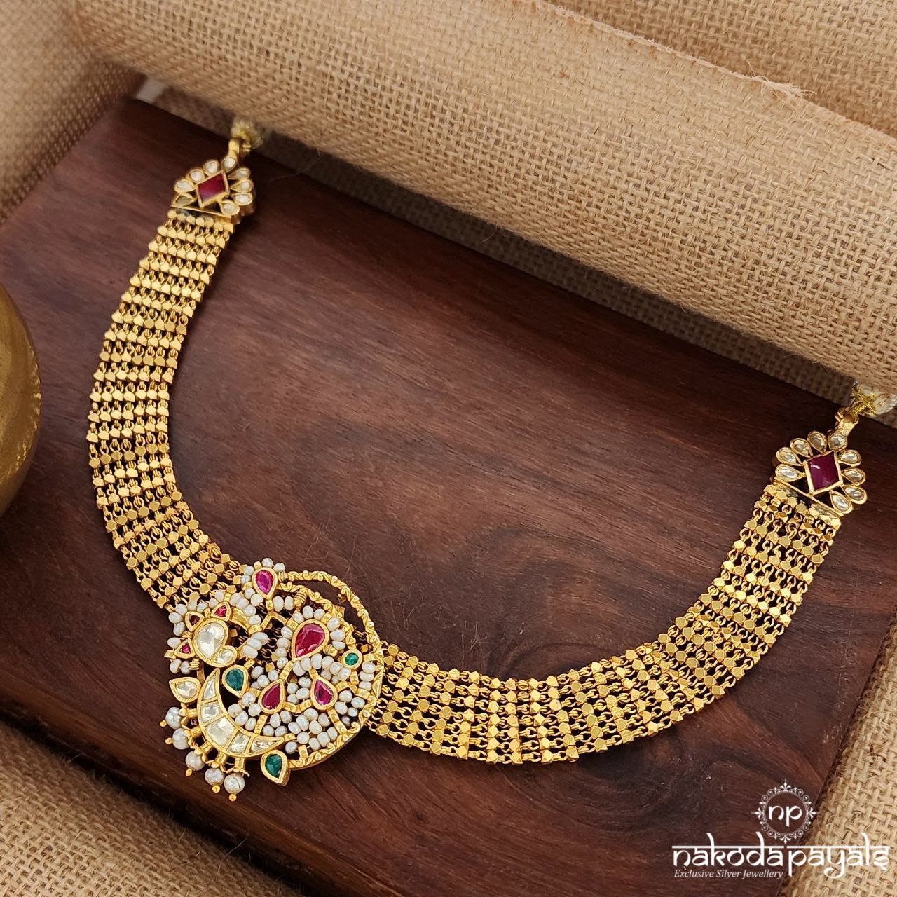 Traditional Belted Neckpiece (Gn9308)