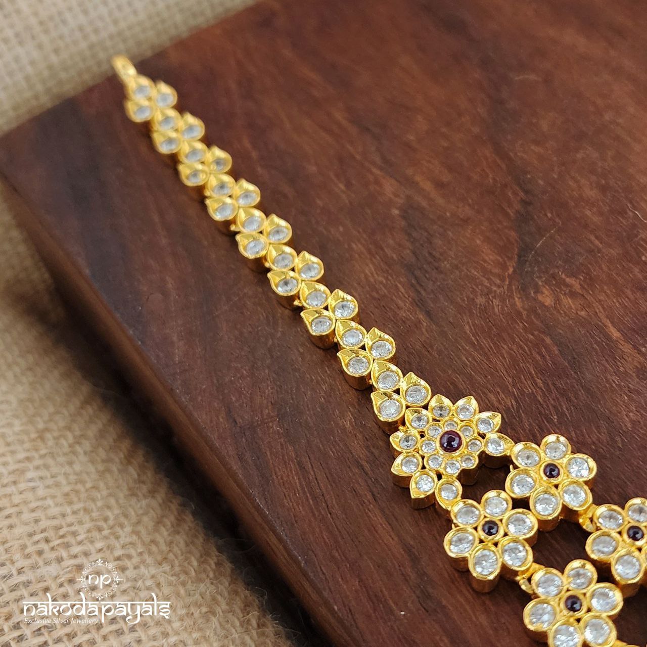 Glowing Flower Neckpiece (Gn8150)