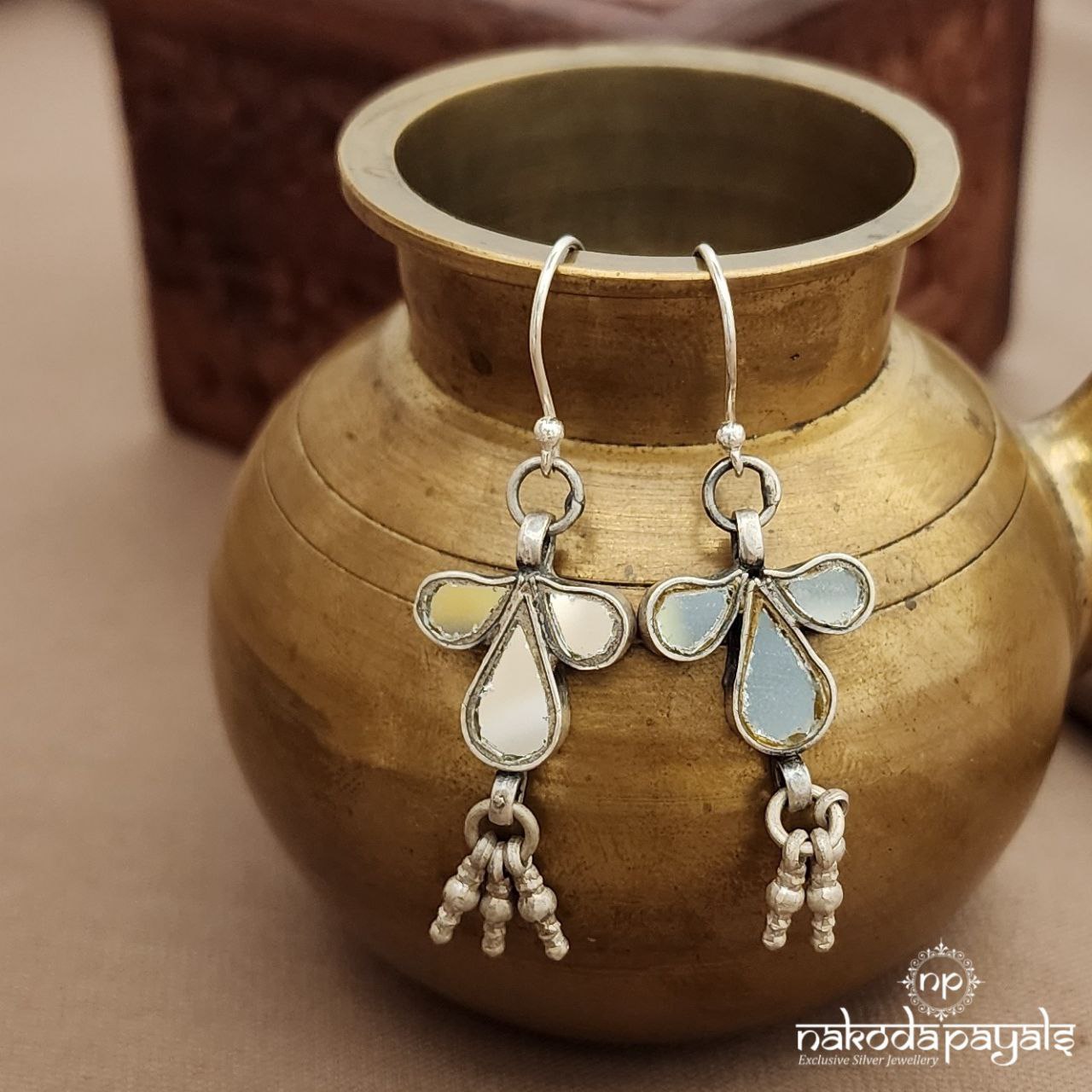 Mini White Glass Hangings (H2222)