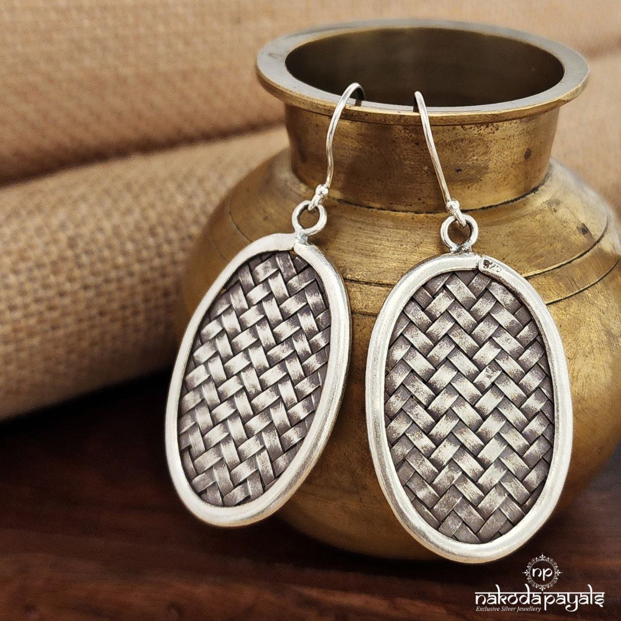 Oval Braided Hanging (C3388)