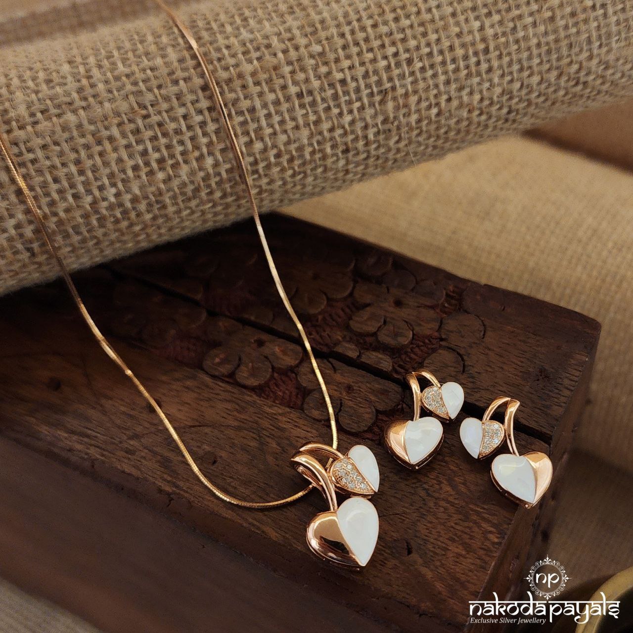 Dual Heart Rose Gold Neckpiece With Earrings (St3111)