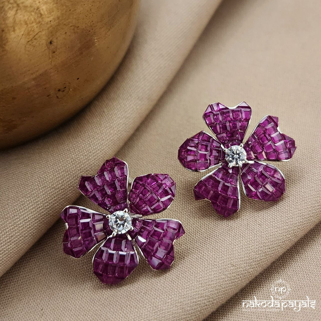 Plumepixie Flower Earrings (St3401)
