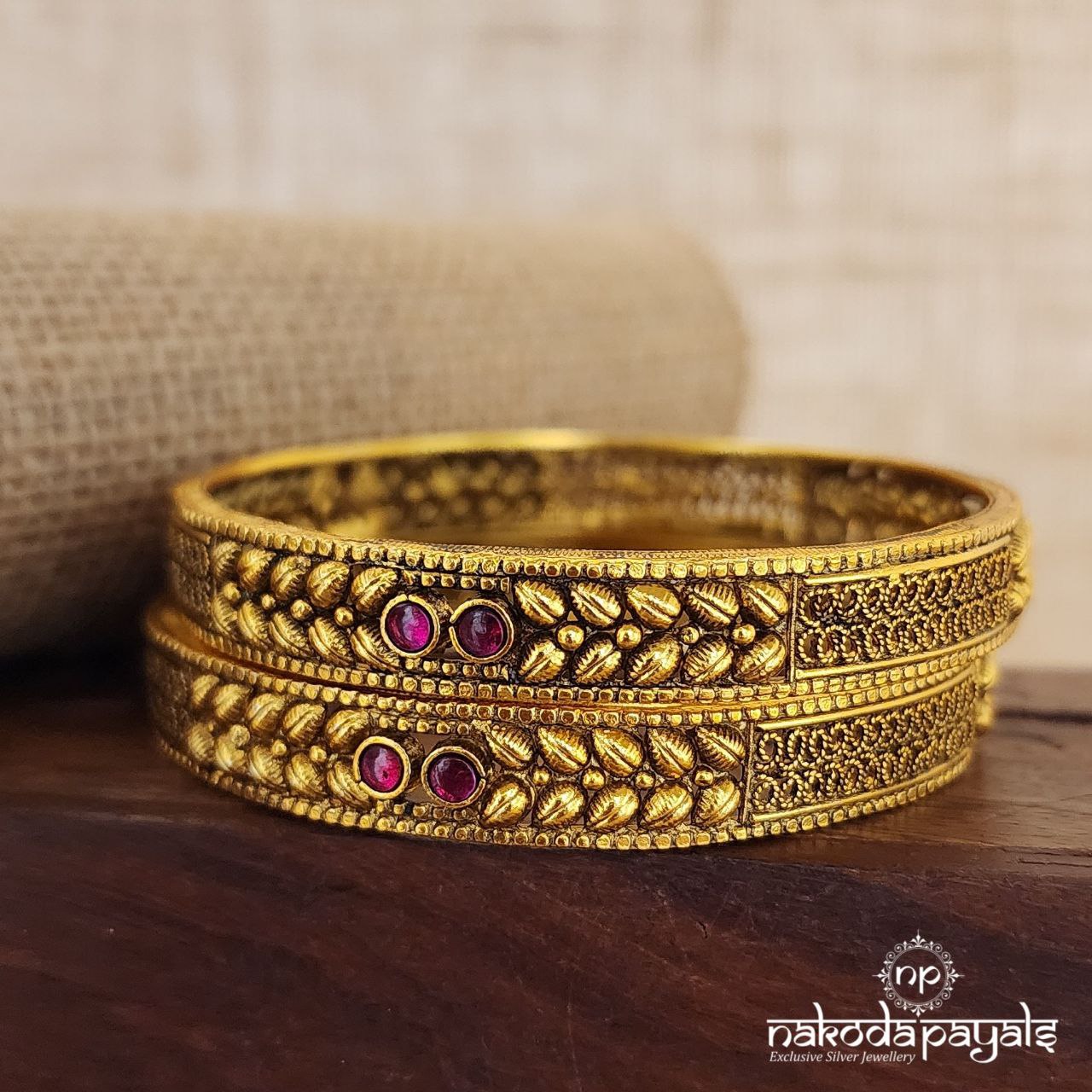 Pink Leafy Bangles (Gk2774)
