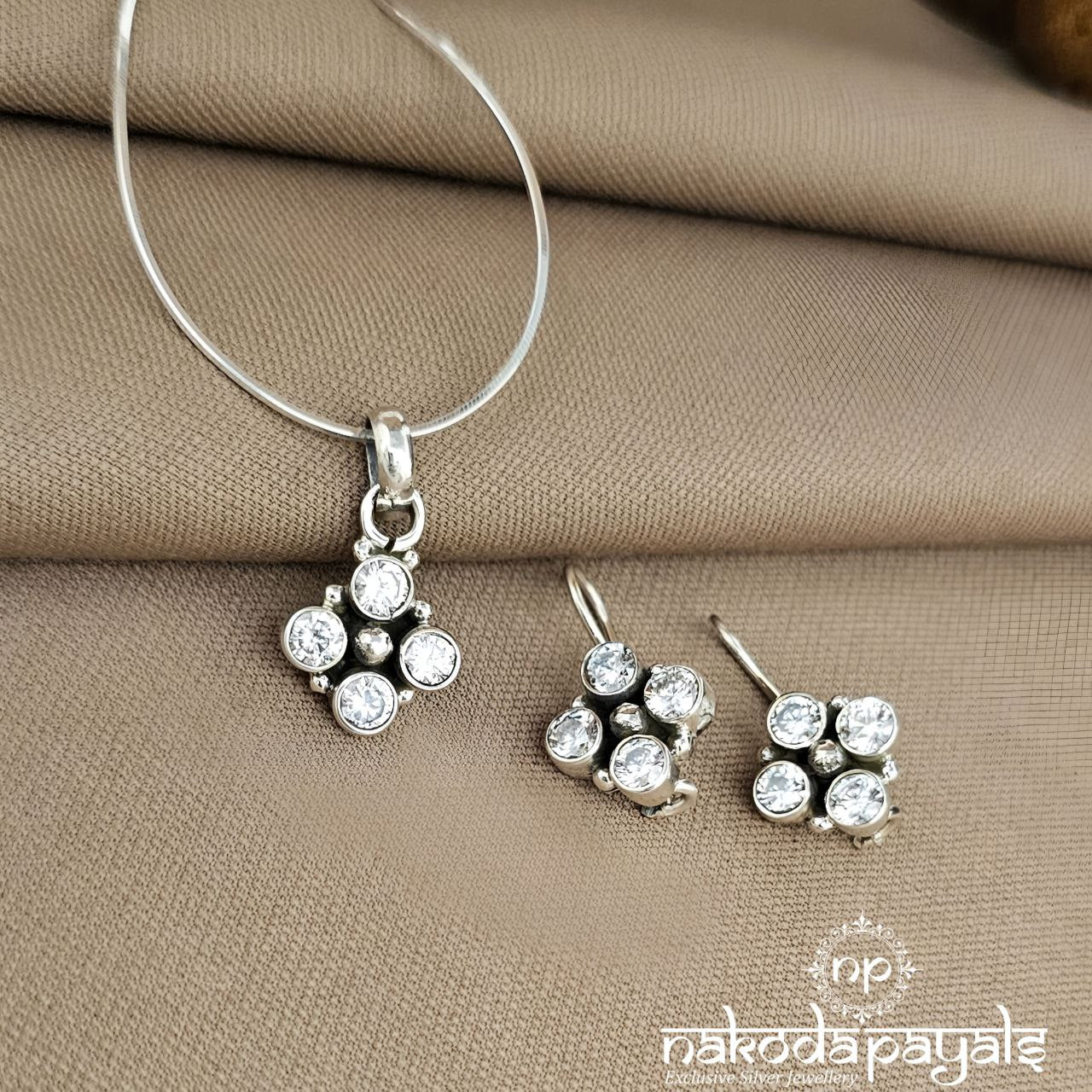 White Pendant Set (N11525)