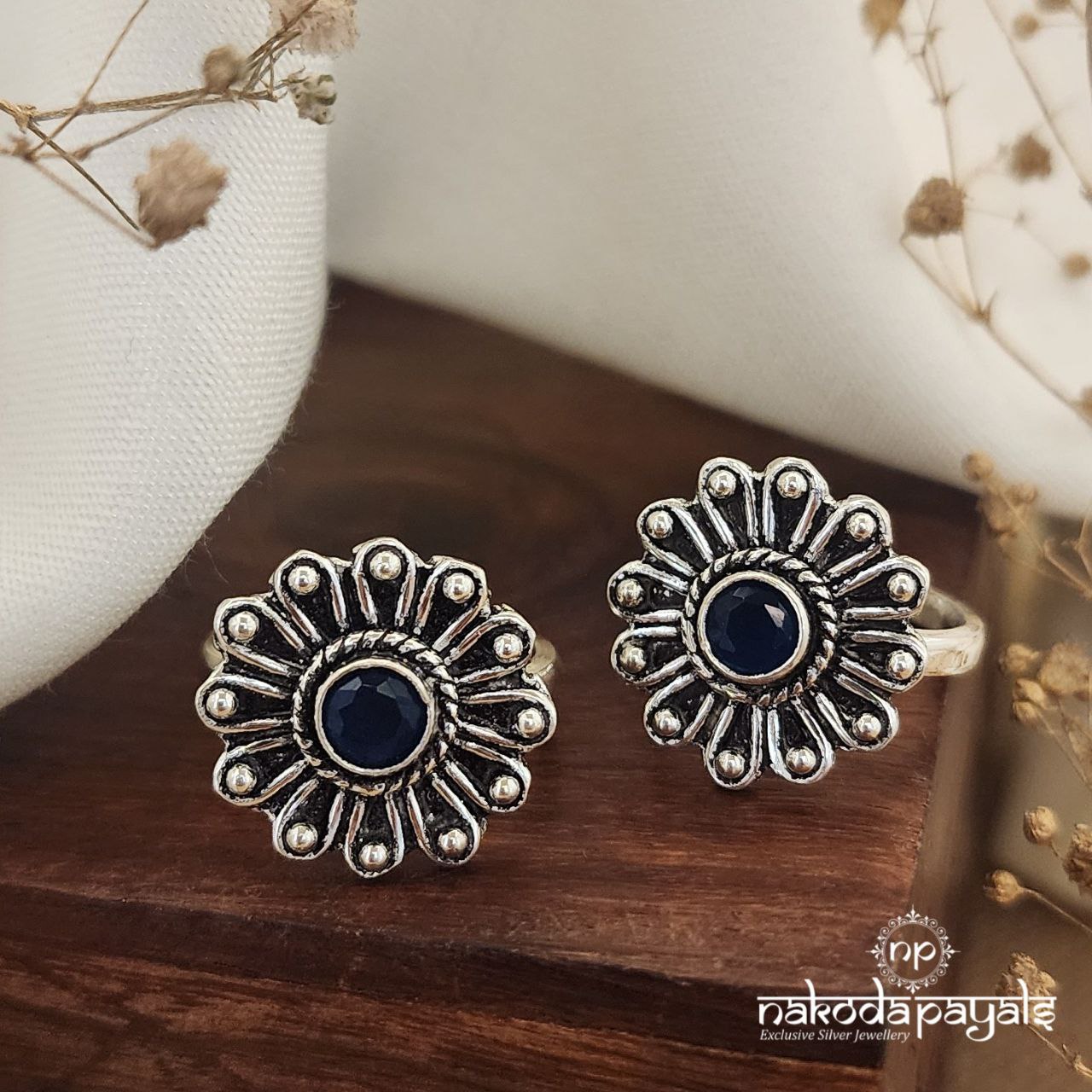 Blue Floral Toerings (T4278)