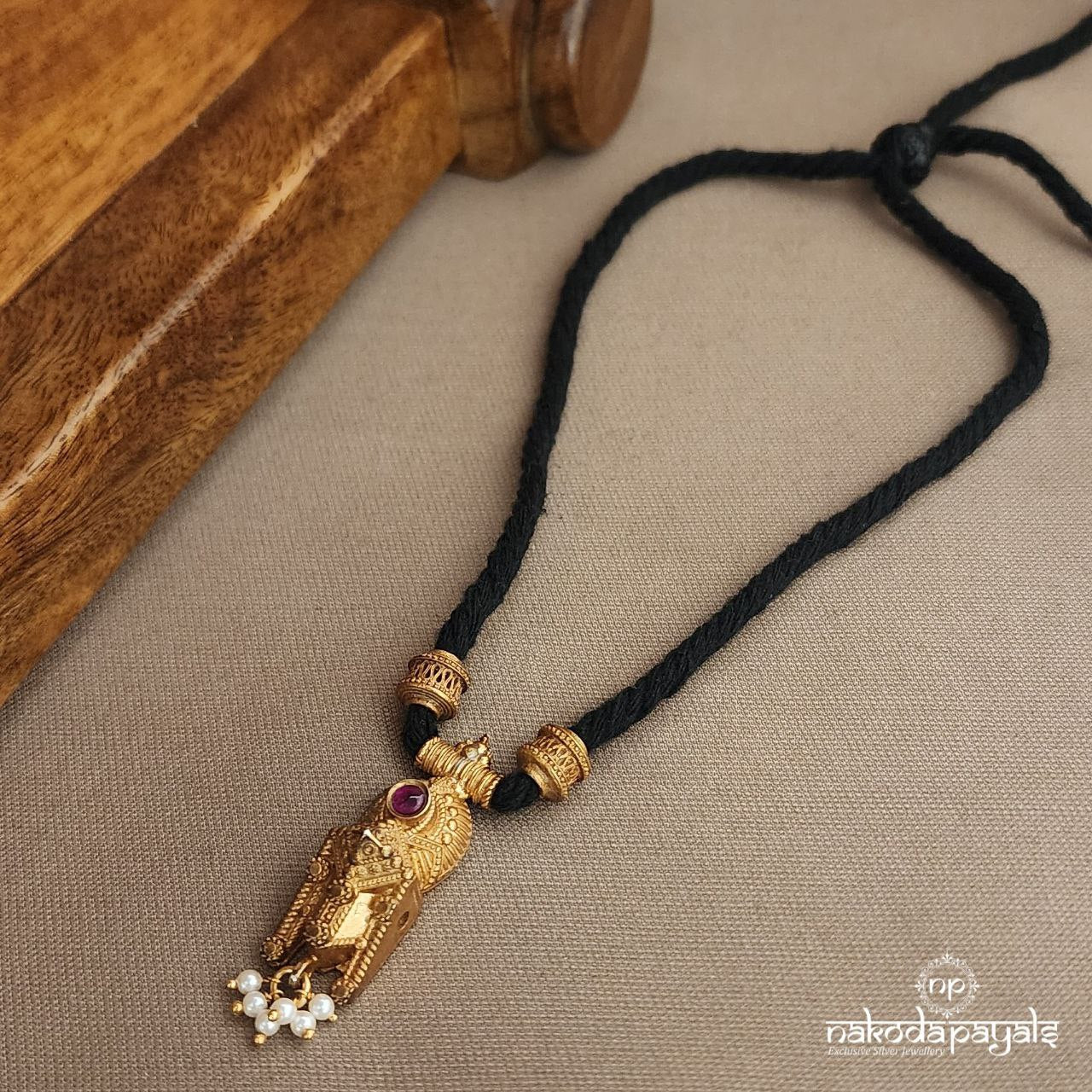 Pearled Drop Pendant Neckpiece (Gn9481)