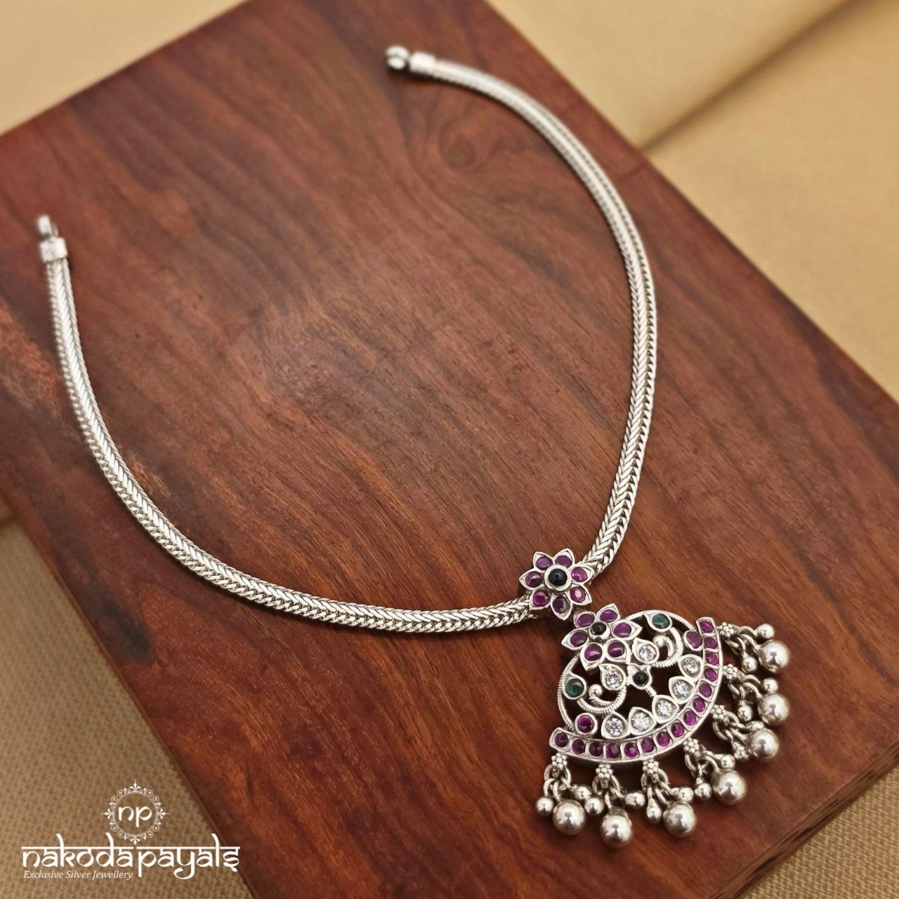 Elegant Floral Neckpiece (N11987)