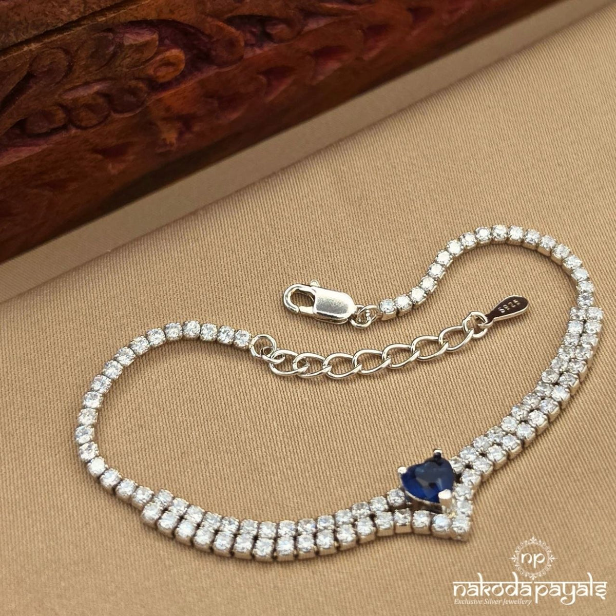 Hearty Bluish Bracelet (Br1714)