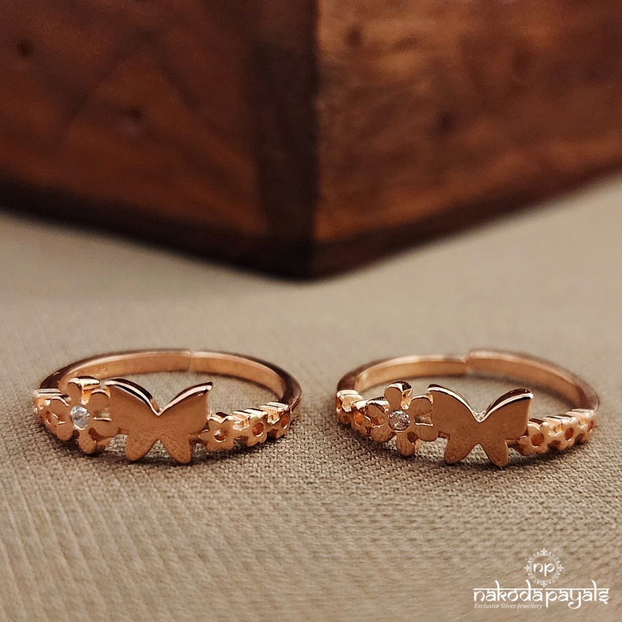 Butterfly Rose Gold Toerings (T4742)