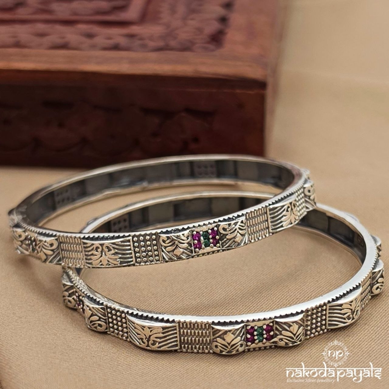 Stunning Oxidised Bangle Pair (K6319)