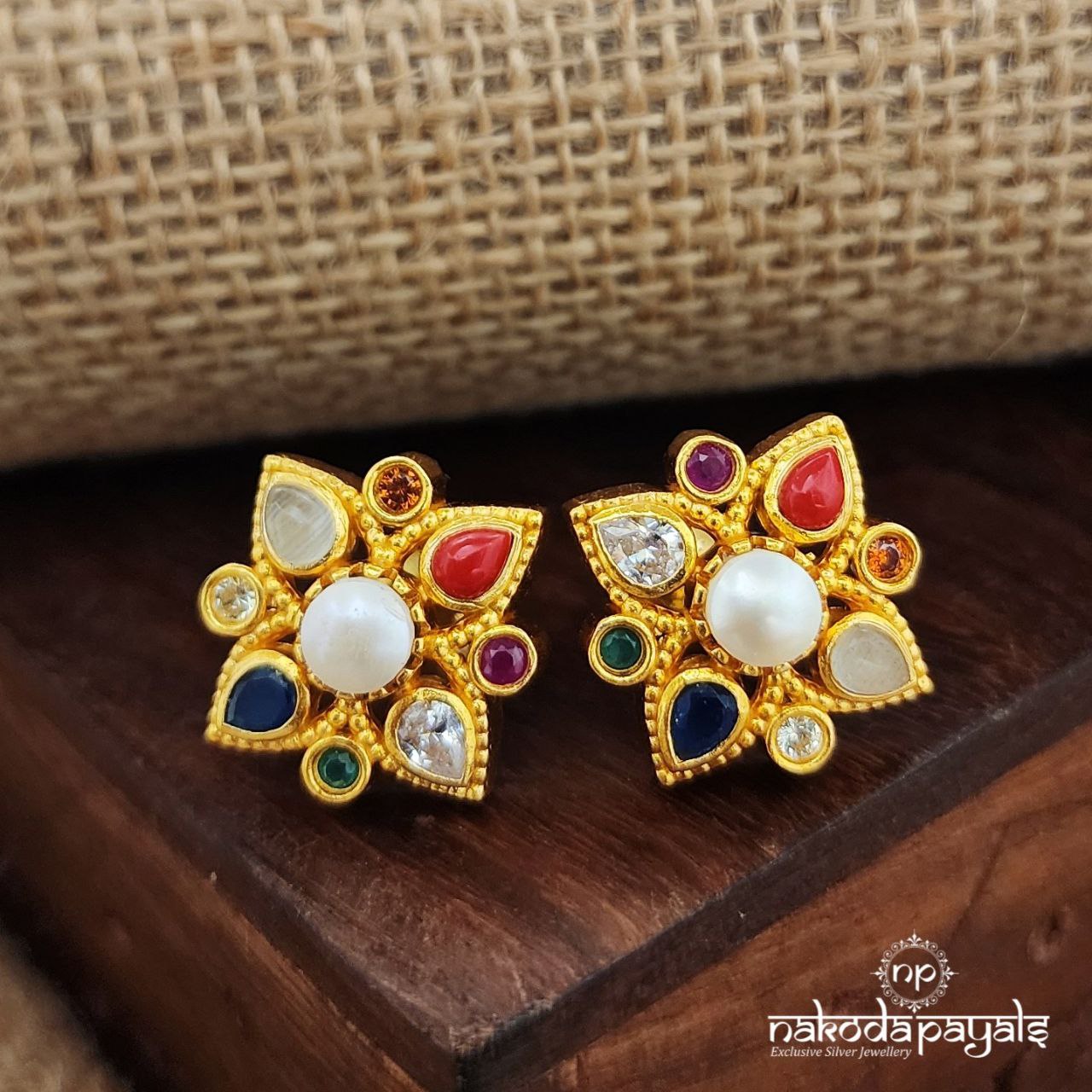 Pearled Navarathana Studs(Ge9318)