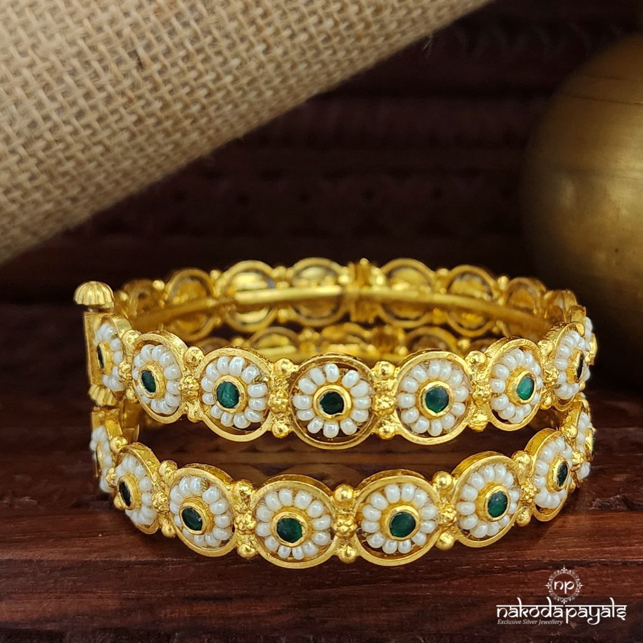 Green Pearled Kundan Kada (Gk3074)