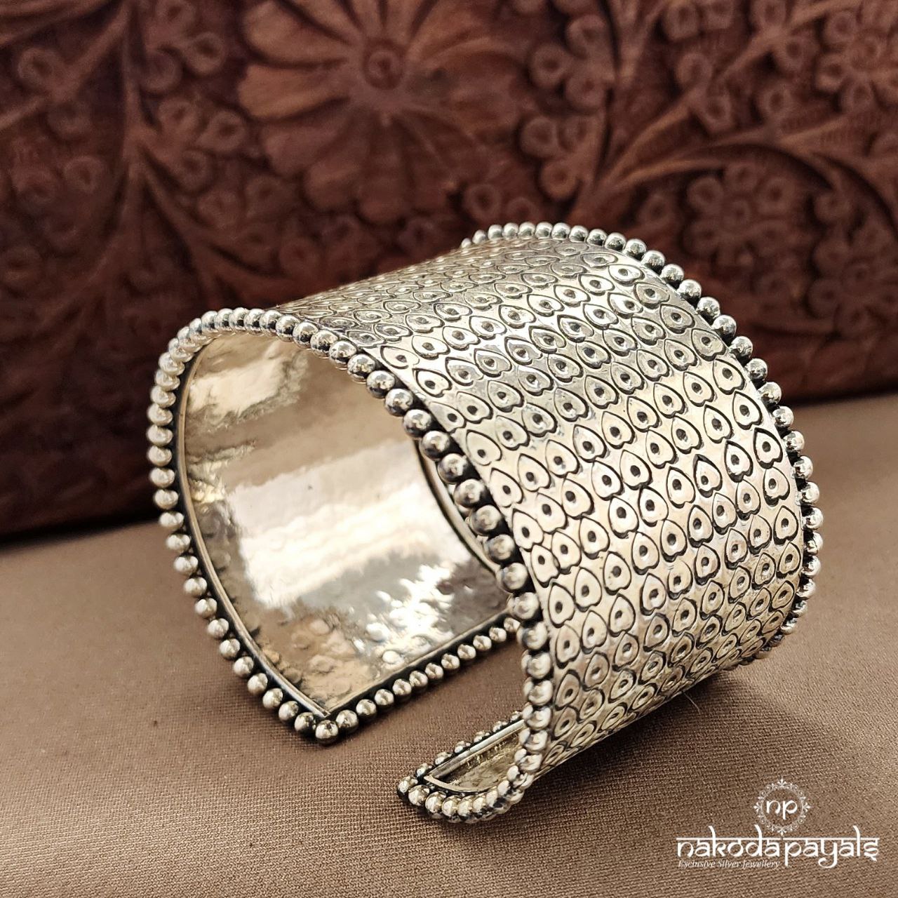 Hearty Oxidised Adjustable Kada (K6179)