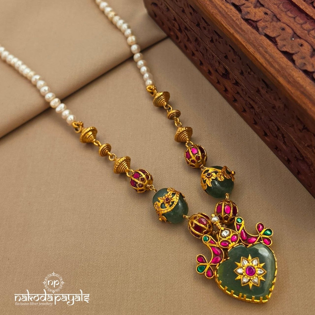 Kundan Floral Pearly Neckpiece (Gn10912)