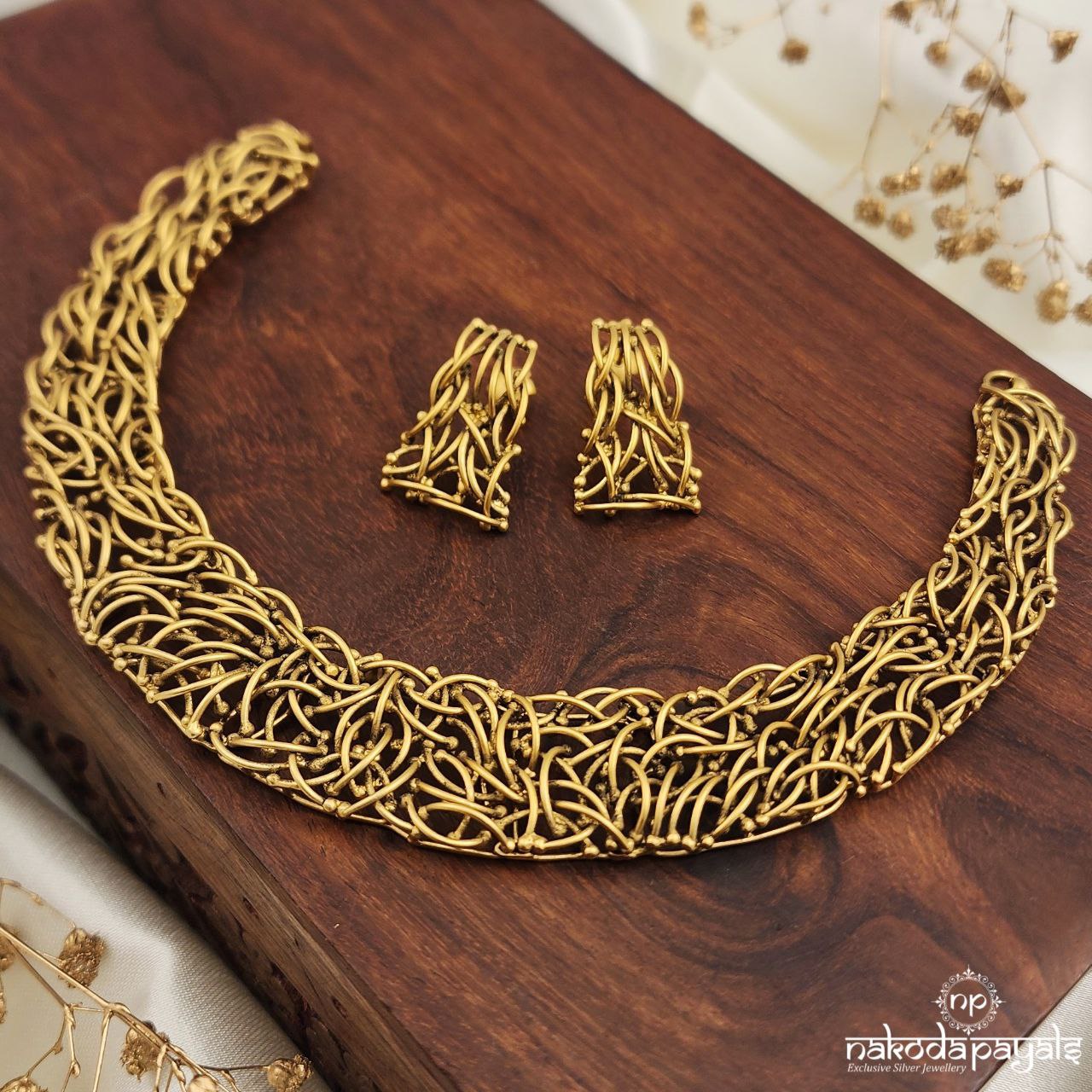 Vriksha Valli Neckpiece With Earrings (Gn8643)