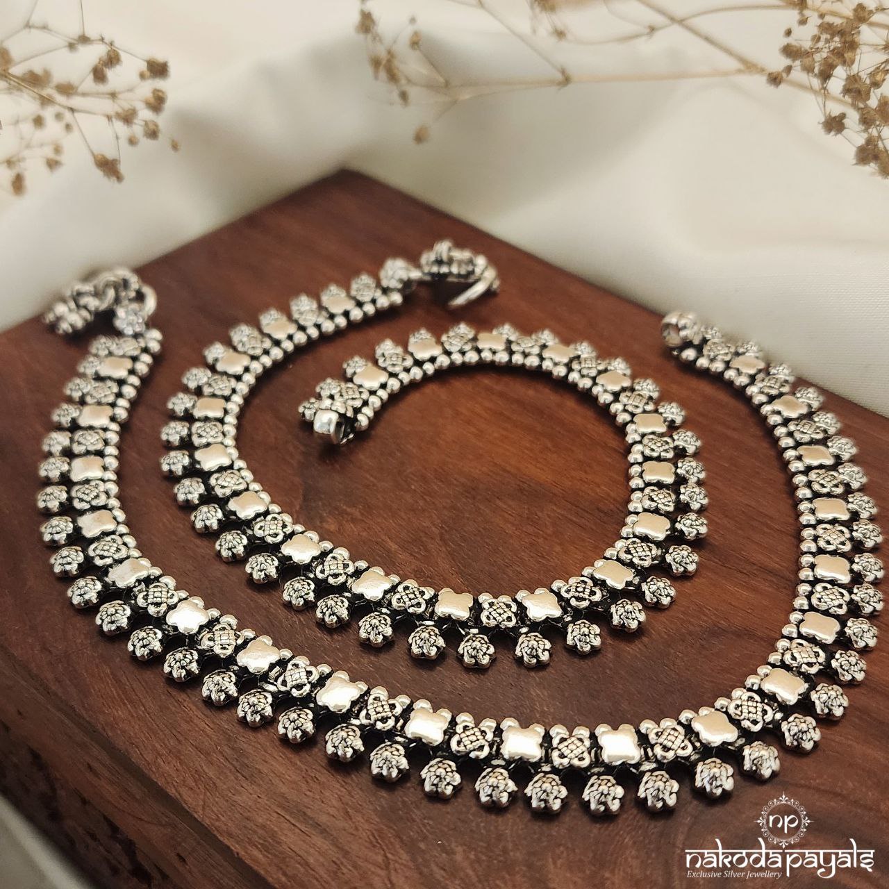 Rose Drop Oxidised Anklets Pairs (A5882)