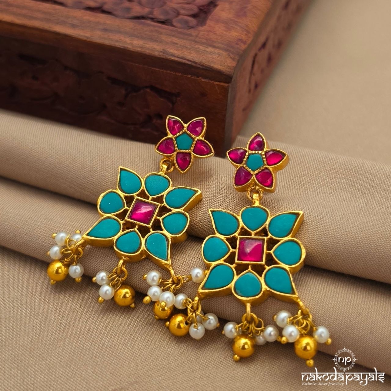 Pearly Floral Torquoise (Ge10892)