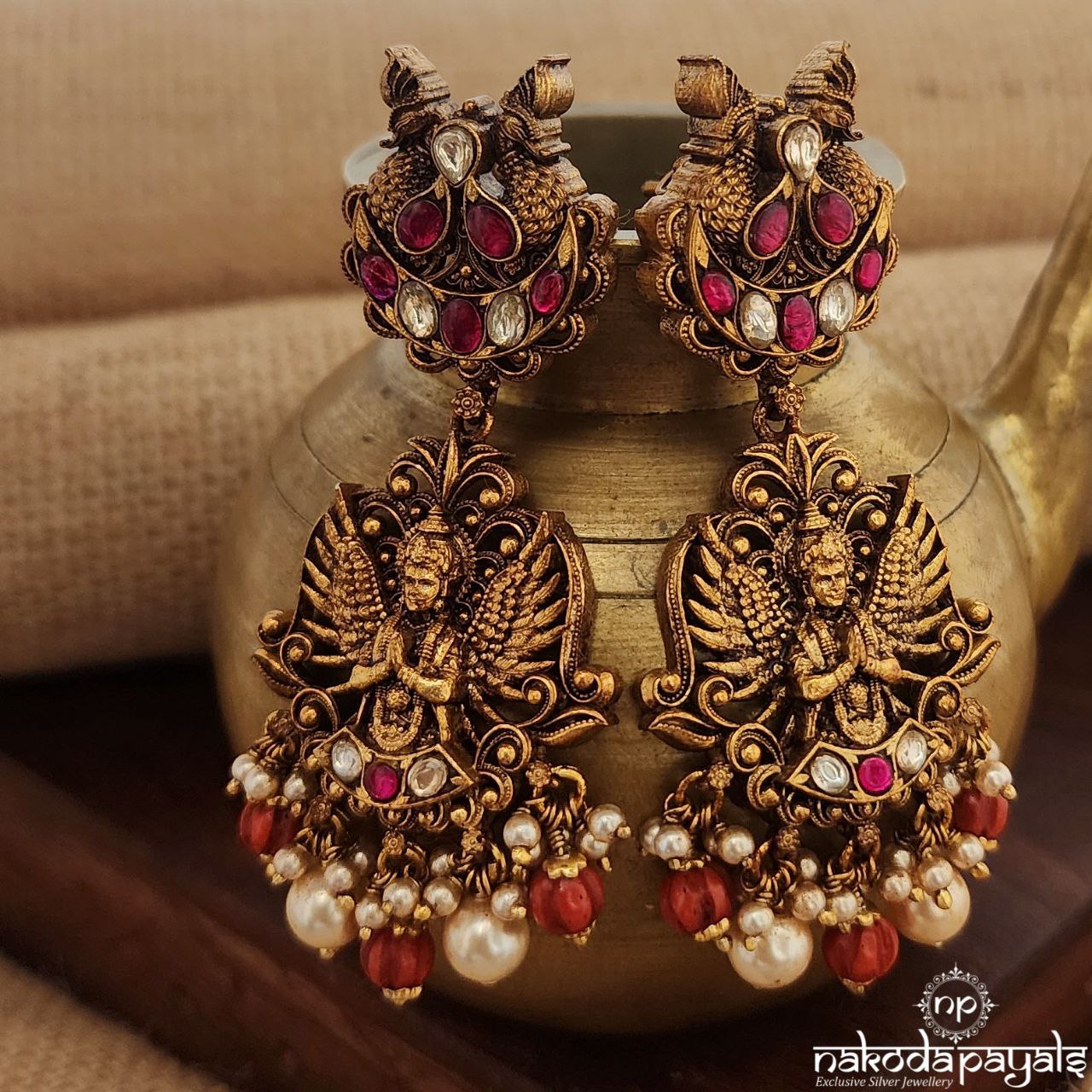 Half Moon Twin Peacock Garuda Kundan Earrings (Ge9052)