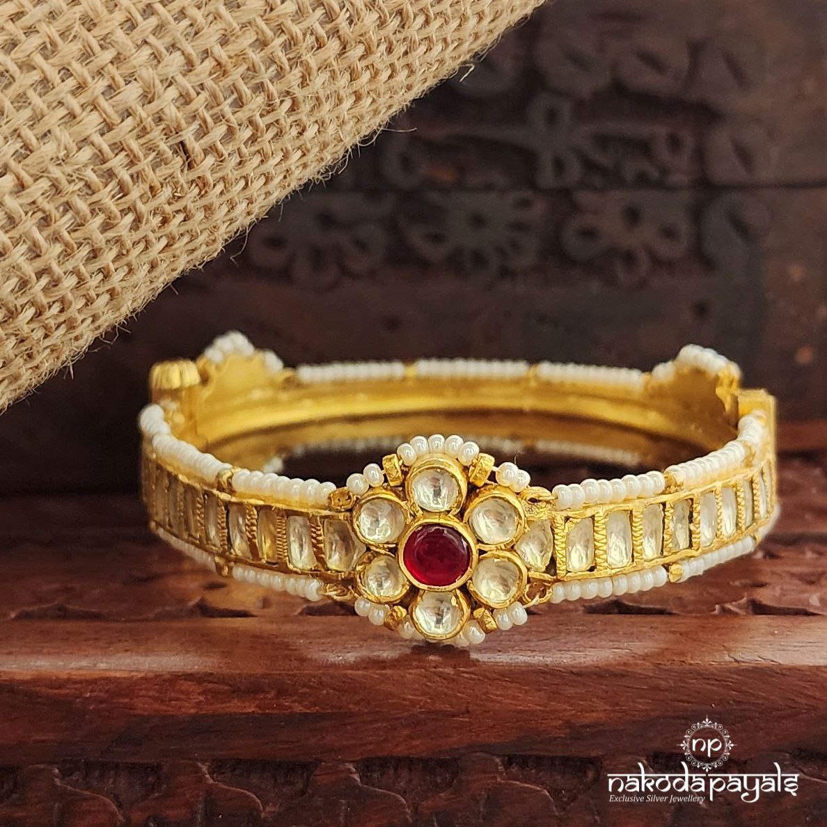 Red Dot Pearled Screw Kada (Gk3176)