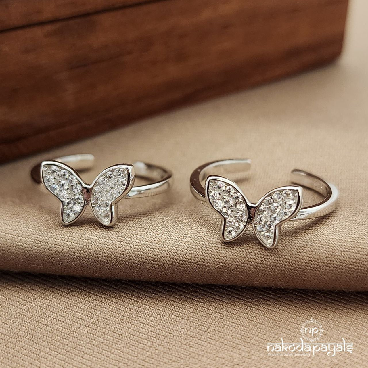 White Butterfly Toerings (T4696)